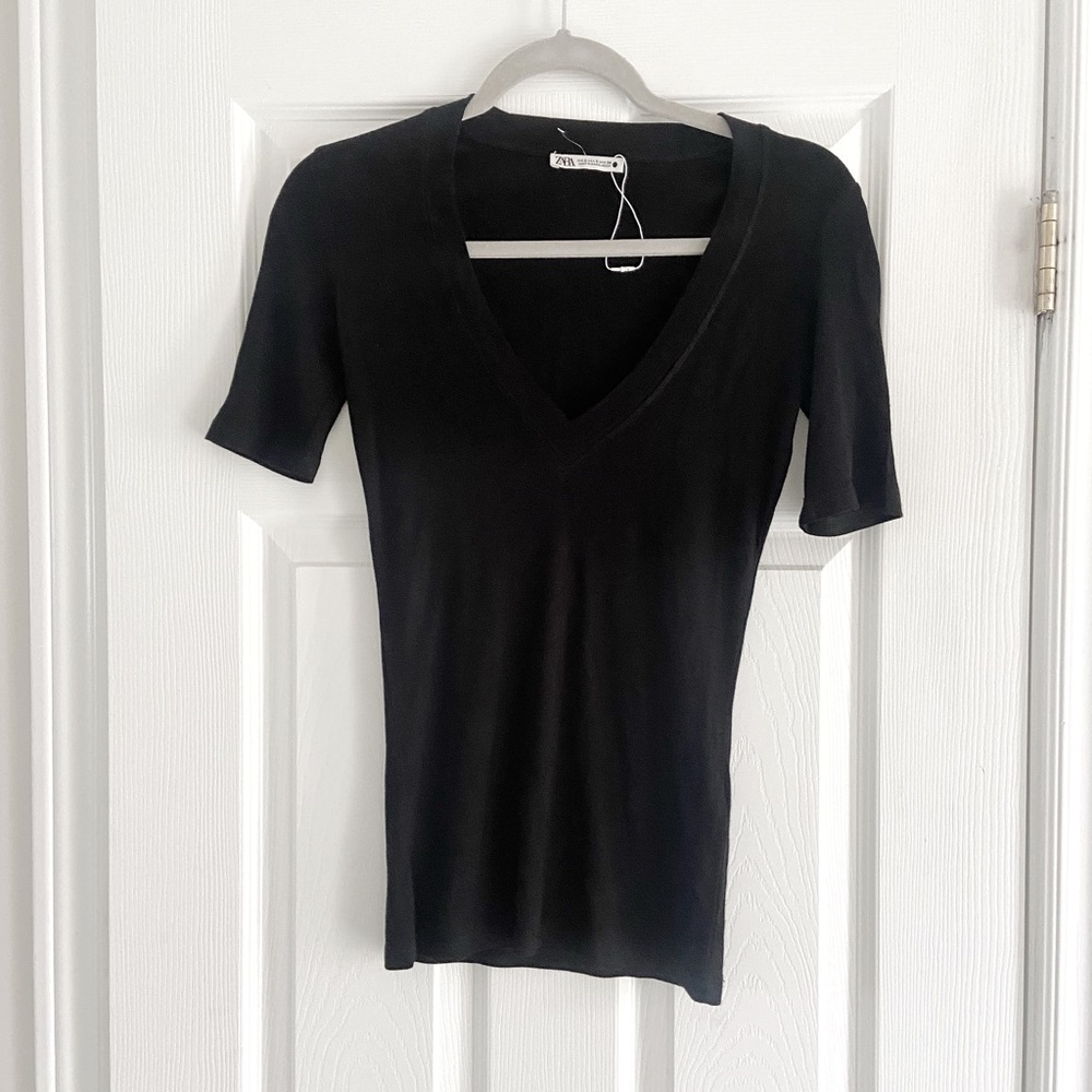 ZARA | Black V-Neck Women's Top